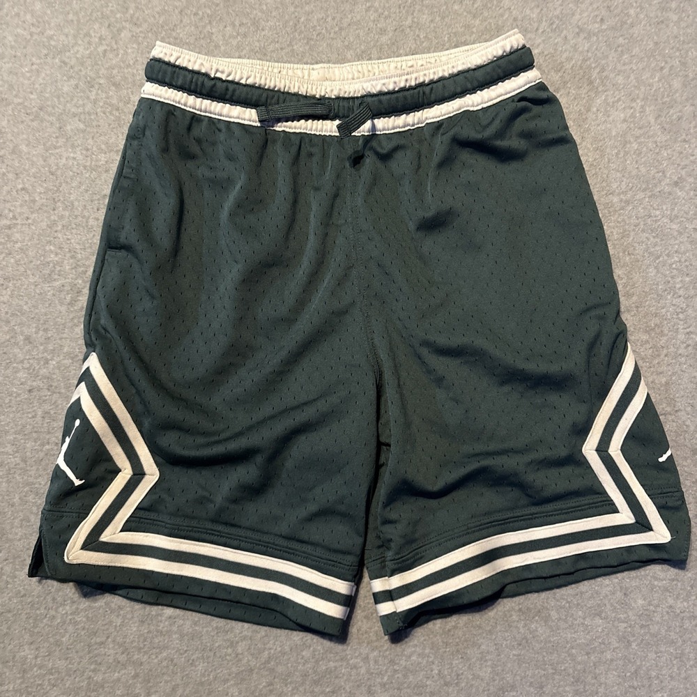 Jordan Youth Basketball Shorts Sz L Green W/ Pockets Very Good Cond.